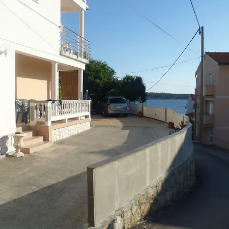 Apartmani Tariba Banjol Exterior foto