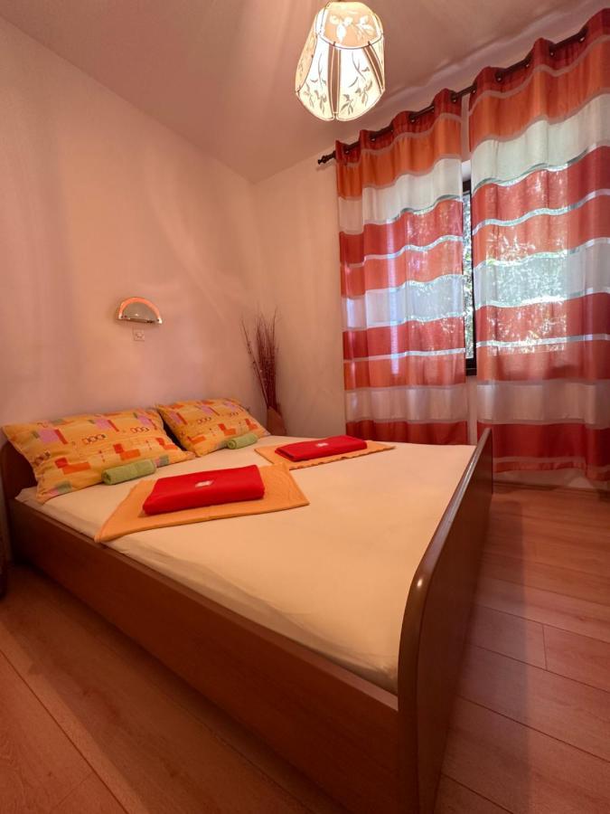 Tariba Apartment Banjol