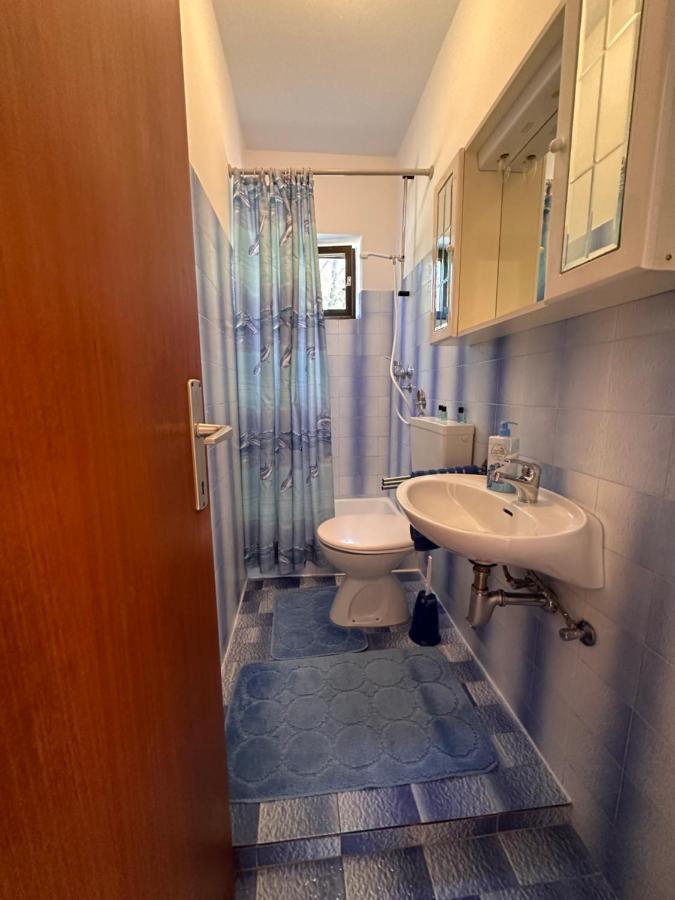 Tariba Apartment Banjol